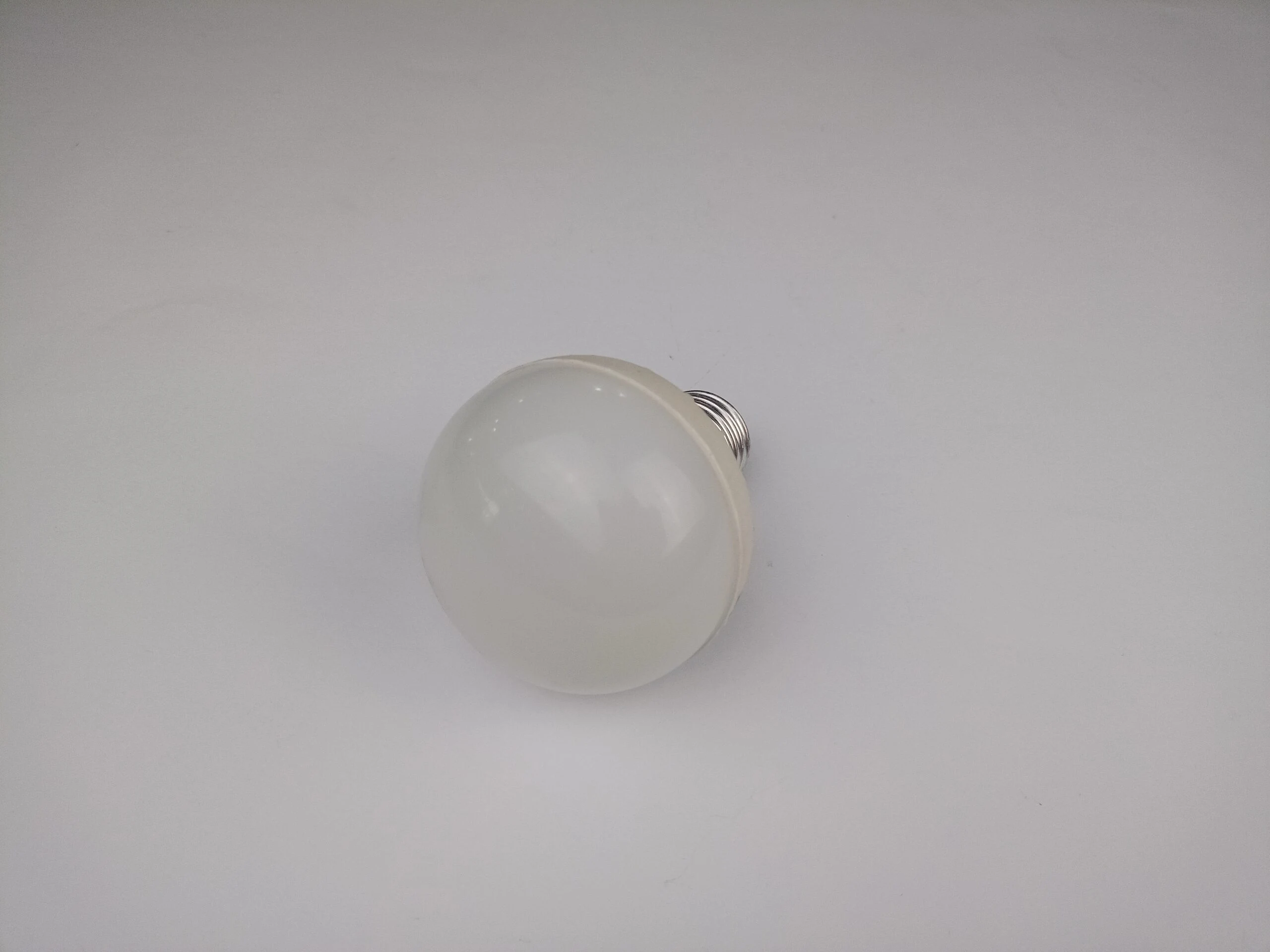 Lampu LED YAHATA 7W hemat energi